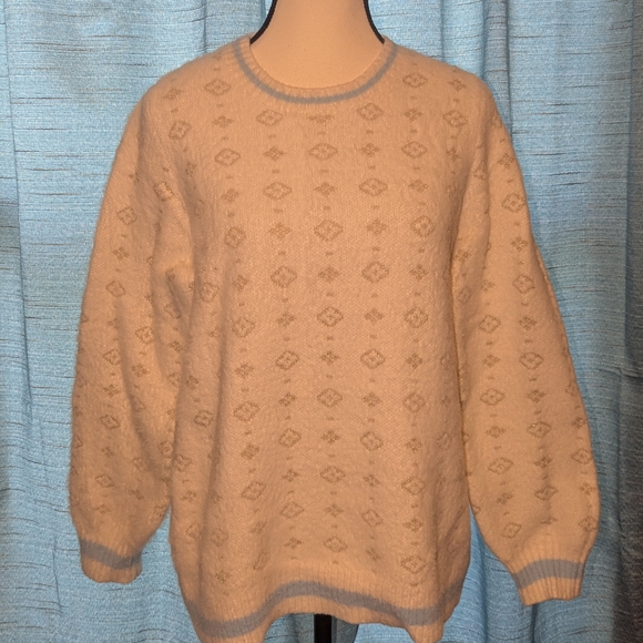 torrid Sweaters - Torrid Cream Patterned Women's Sweater